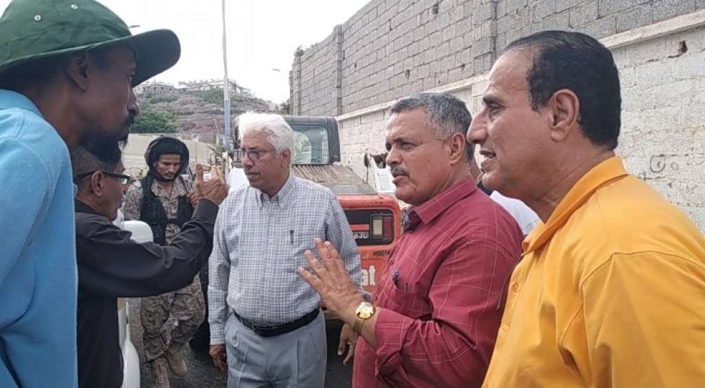 مدير عام التواهي يتفقد مدرسة الشهيد جعفر ويطلع على سير العمل بمشروع سلفتة طريق جولدمور