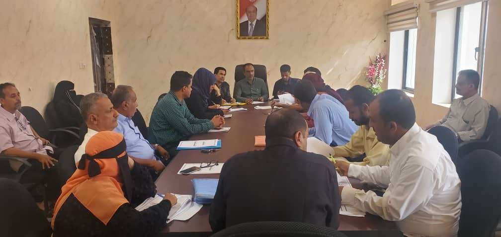 الزهري يترأس الإجتماع الدوري للمكاتب التنفيذية بخورمكسر