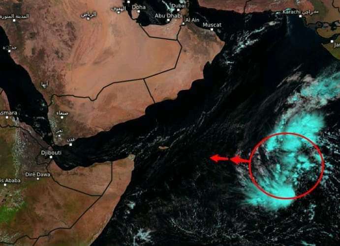 عاصفة مدارية جديدة تضرب بحر العرب