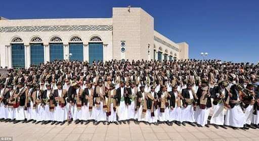 شاهد بالصور .. صنعاء تزف أكثر من 3000 الف عريس