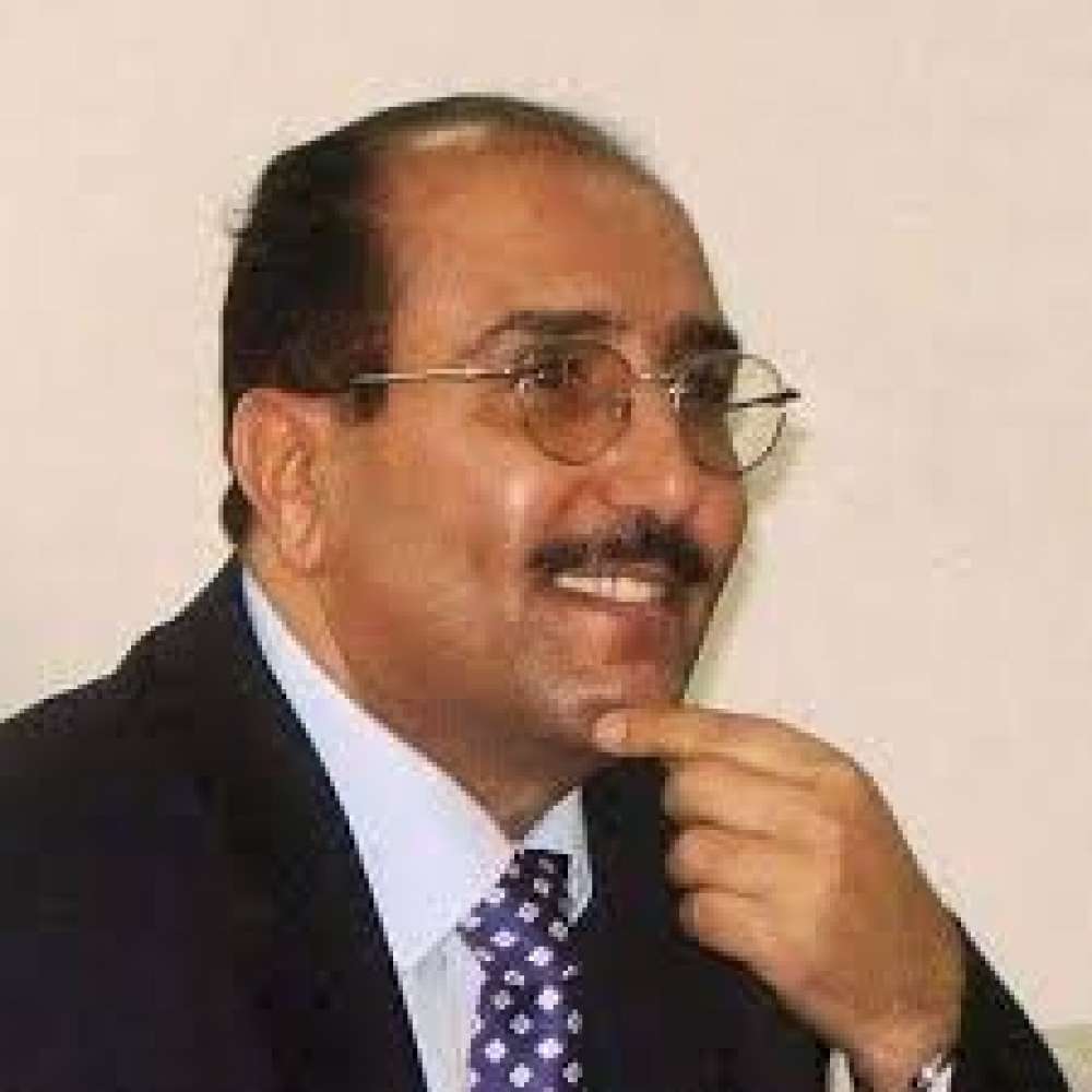 وزير سابق يعلق على الانسحابات الحاصلة بأبين ضمن إتفاق الرياض