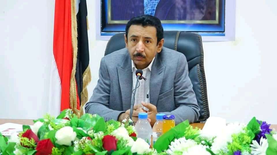 محافظ شبوة يوجه بإلقاء القبض على مخربين اشتركوا بتفجير خط أنبوب النفط