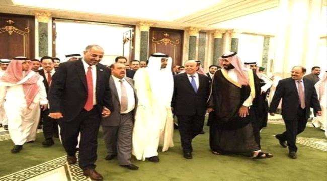 رئيس المجلس الانتقالي الزبيدي يعلن عن التوافق النهائي على قائمة حكومة الكفاءات.