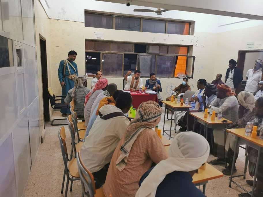 بمشاركة الجالية الصومالية مدير البحث الجنائي بالمهرة يقيم ندوة توعية للظواهر السلبية وأنتشار تفشي آفة المخدرات
