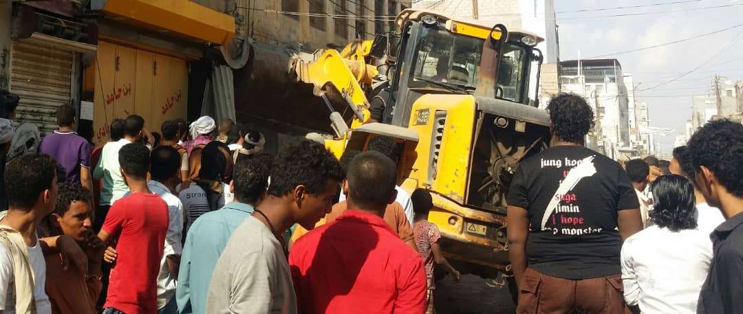 وقفة احتجاجية غاضبة يوم الاحد أمام مبنى محافظة عدن .. لهذا السبب
