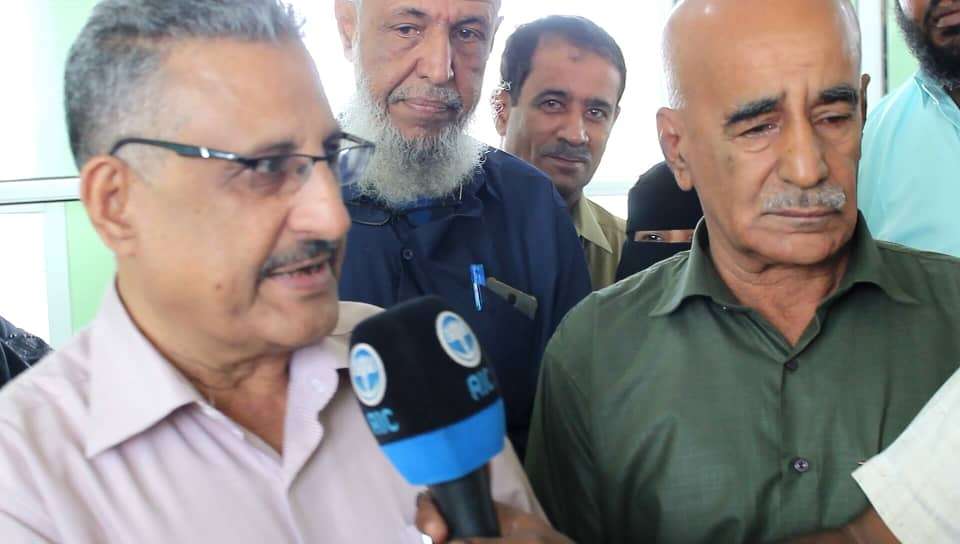 وكيل وزارة الزراعة و مدير عام تبن يفتتحان المعرض الأنتاجي الأول بمديرية تبن