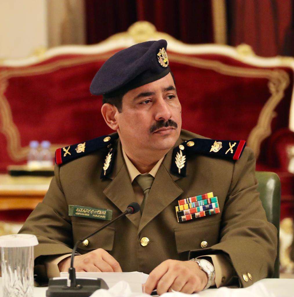 وزارة الداخلية بكافة قطاعاتها تبارك تعيين الفريق ركن إبراهيم حيدان وتؤكد وقوفها معه لتثبيت الأمن وبناء الأجهزة الأمنية