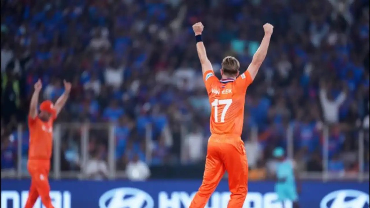 41-year-old Roelof van der Merwe takes stunning diving catch to dismiss Tilak Varma — WATCH 41-year-old Roelof van der Merwe takes stunning diving catch to dismiss Tilak Varma — WATCH