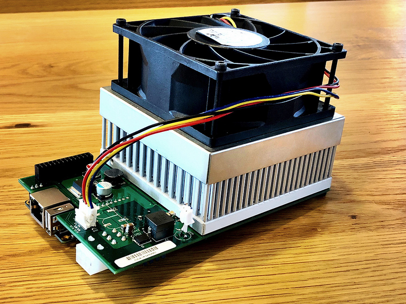 When looking at its specifications, the s19xp . FutureBit Project Apollo - ASIC-miner for "Home Miners"