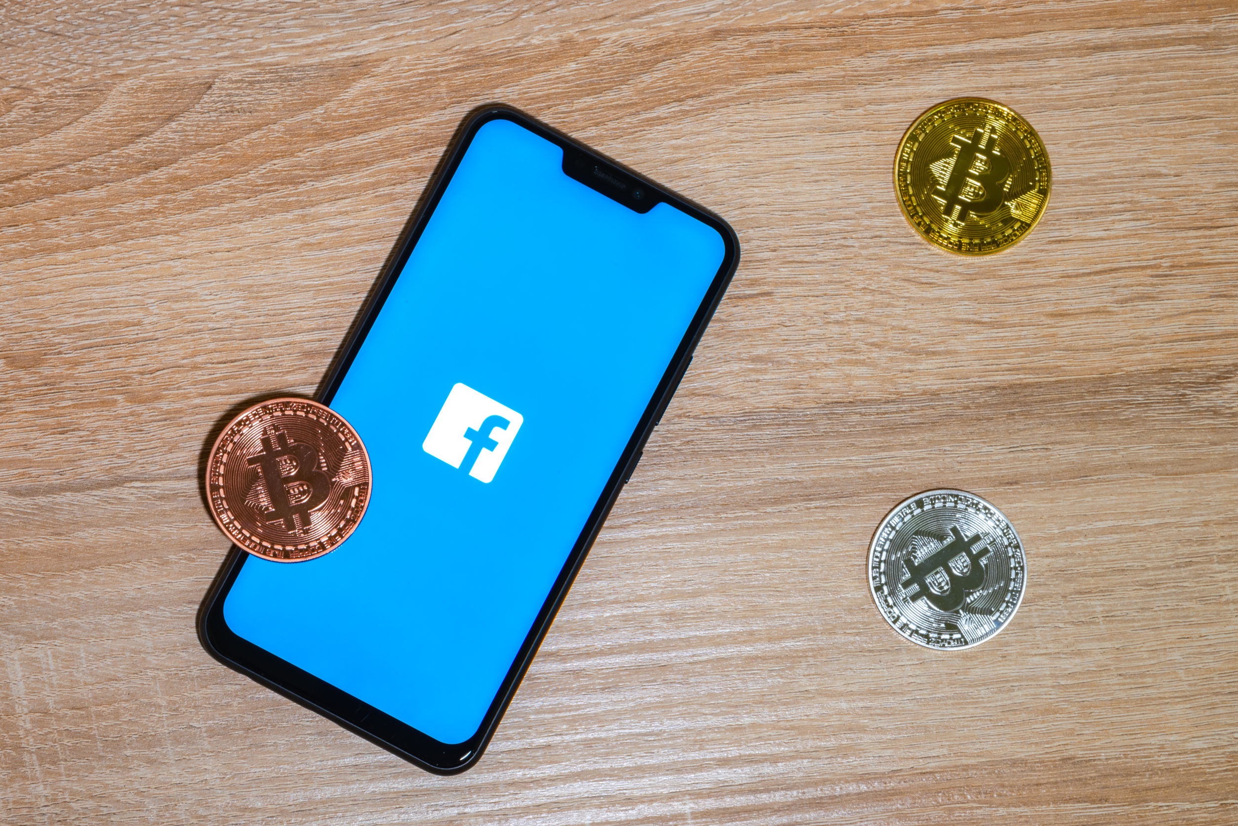 With a $10 investment, you would have received 4000 bitcoins. Bitcoin Btc Loses A Month S Worth Of Gains Falling Back Below 10k As Facebook Is Questioned Cryptocoin Spy