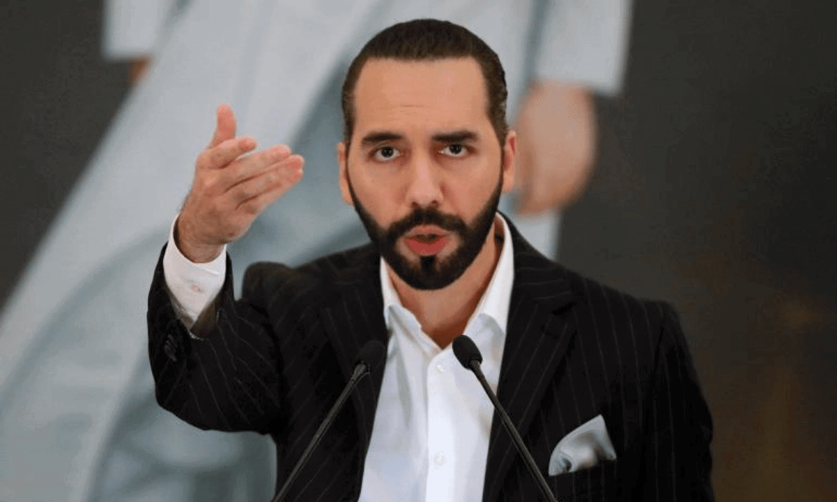 Bukele défie le FMI, réaffirme l'engagement du bitcoin malgré les restrictions de prêt Bukele défie le FMI, réaffirme l'engagement du bitcoin malgré les restrictions de prêt