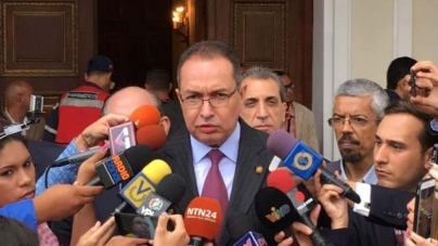 Diputados venezolanos acusados de rebelión se refugian en embajadas