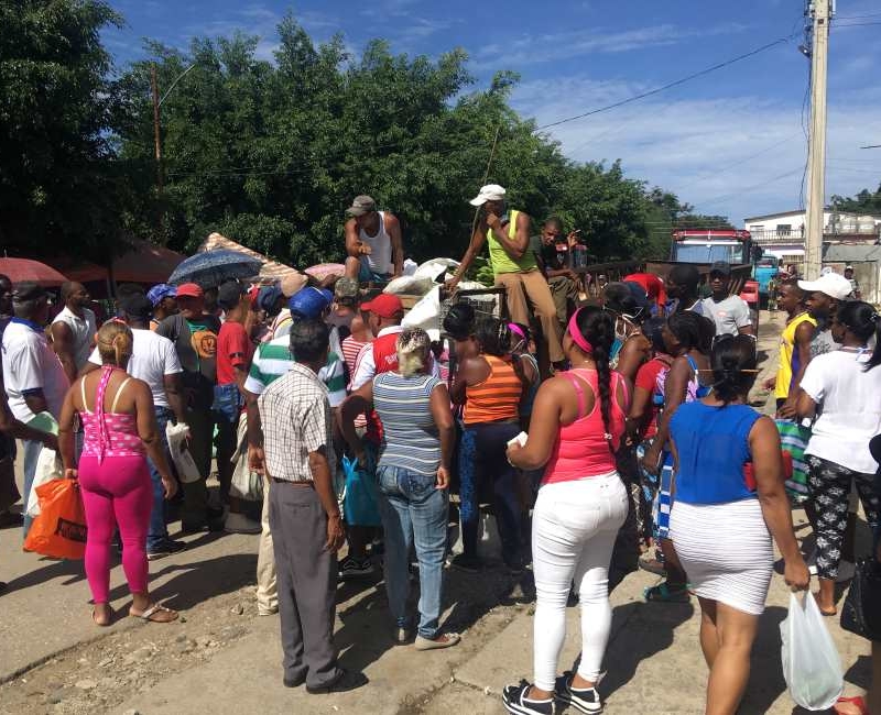Feria agropecuaria en Songo La Maya