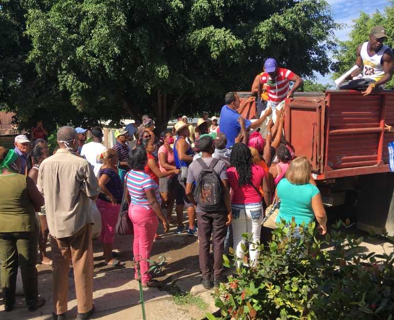 Feria agropecuaria en Songo La Maya