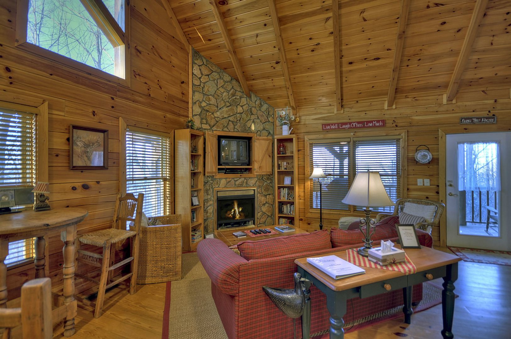 13.08.2021 · absolutely loved dancing bear cabin! Dancing Bears Rental Cabin | Cuddle Up Cabin Rentals