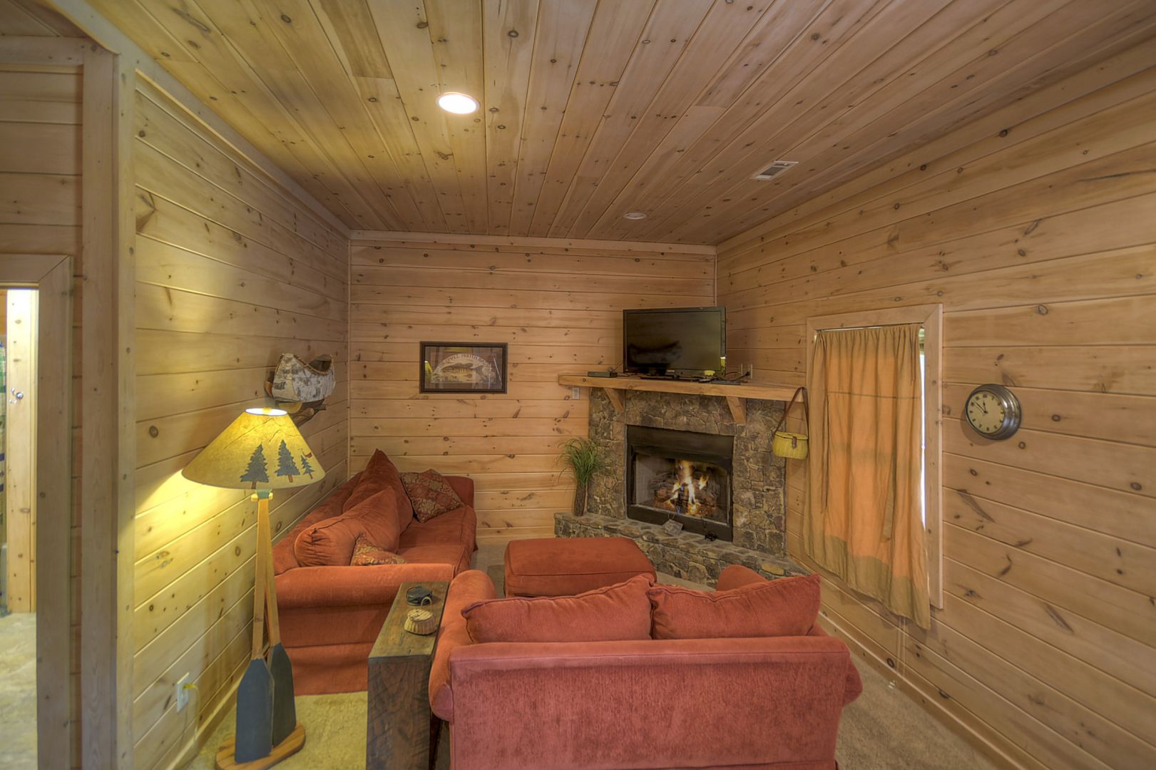 Rates begin at $125/night for 1 bedroom cabin. Sugar Creek Retreat Rental Cabin | Cuddle Up Cabin Rentals
