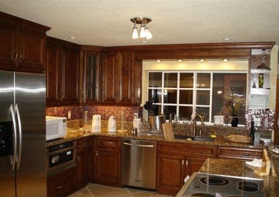 Whether you're replacing those that are already in your kitchen or you're restyling the kitchen totally, you need to consider a style that will look great and function well for a long time. Gallery - Custom Kitchen Cabinets - Page 467
