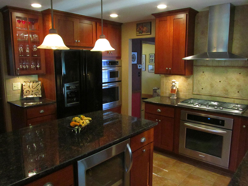 For 15 years benchmark custom cabinets has been a leading provider of custom cabinetry for professional contractors, home designers and homeowners alike. Custom Interiors Â» Kitchen Gallery