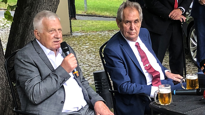Zeman Poblahopral Klausovi Mohykan Ktery Jeste Nerekl Posledni Slovo Novinky Cz