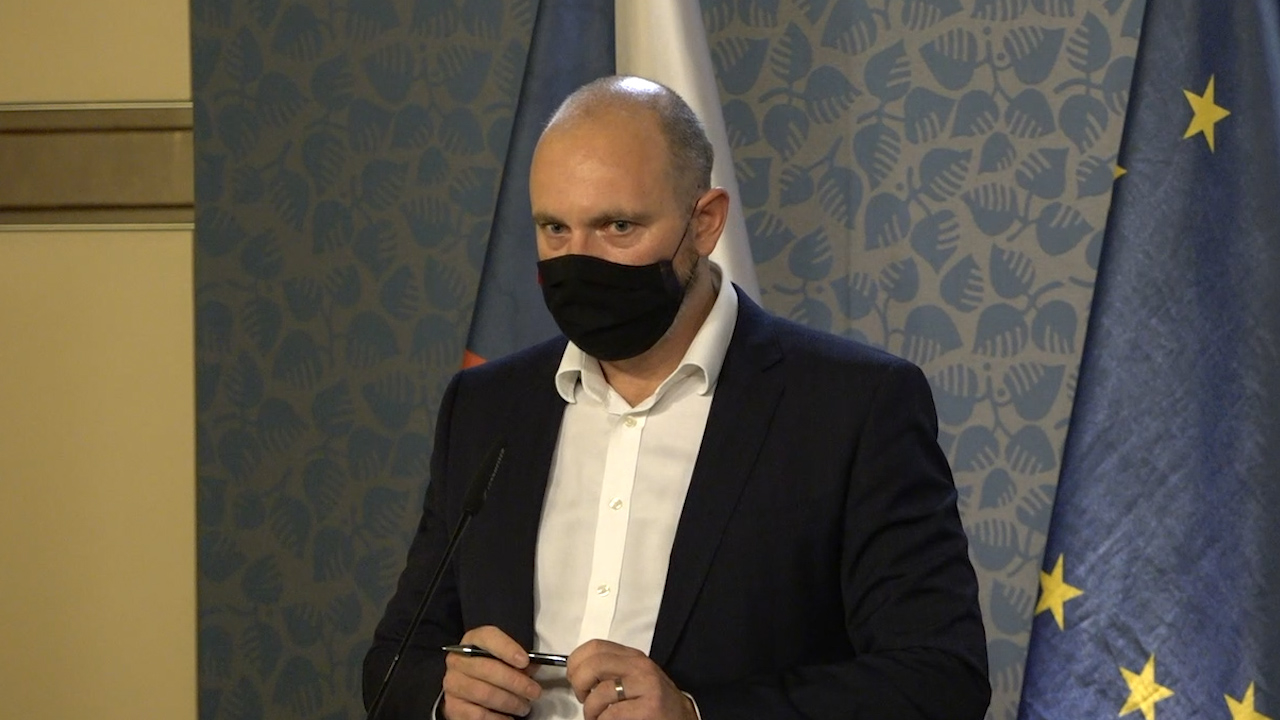 Vlada Prodlouzila Platnost Veskerych Omezeni Minimalne Do 20 Listopadu Novinky Cz