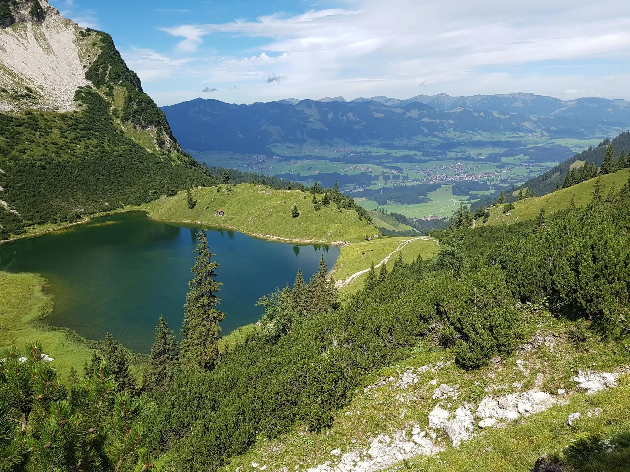 Este albergue se encuentra en la zona rural de spielmannsau, cerca de las montañas de algovia. Top 20 Mountain Hiking Trails Around Oberstdorf Komoot