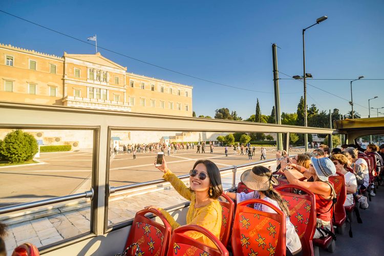 The piraeus line runs from 8:15 am every 15 minutes when cruise ships are in . Hop On Hop Off Bus Athens All Routes Official City Sightseeing C Tour 2020