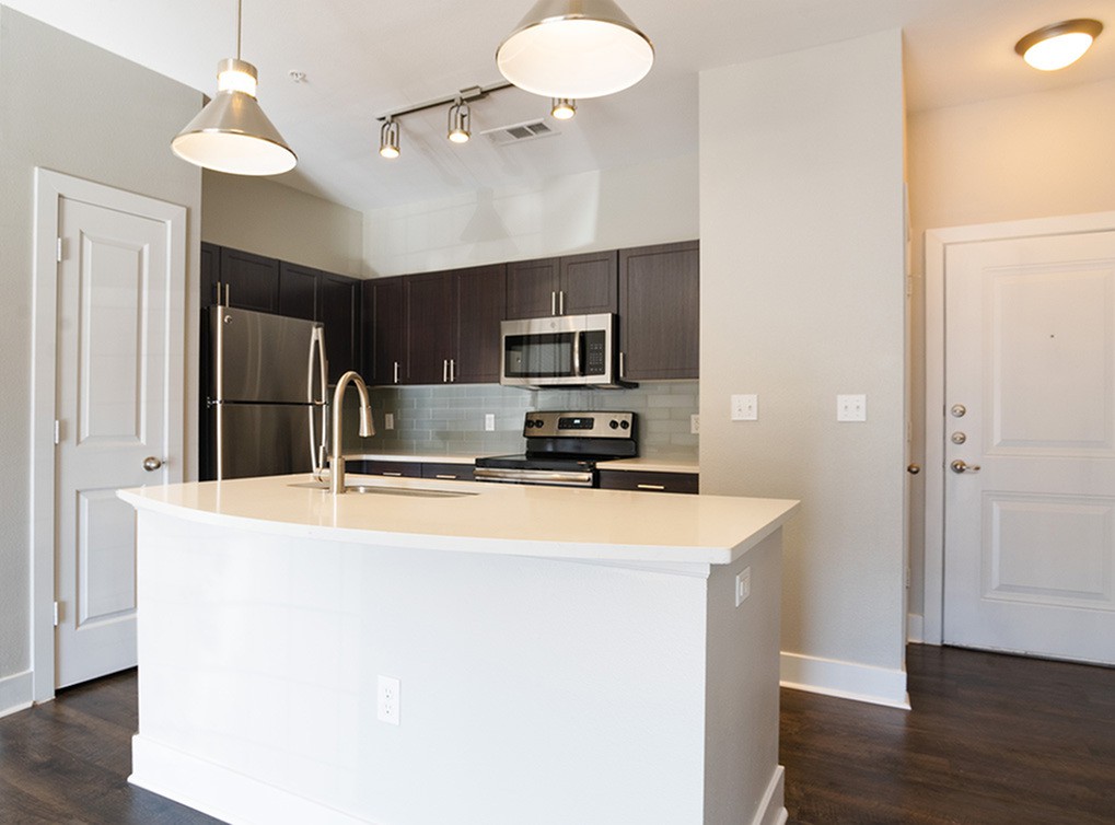 Learn more about amli dry creek apartments located at 7471 s clinton st, centennial, co, 80112. AMLI at Inverness, Englewood - (see pics & AVAIL)