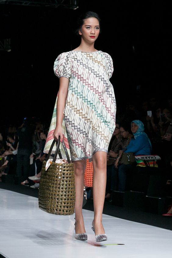 L / eu 40 / uk 12 / us 8. 7 Ide Model Dress Batik Untuk Kondangan yang Simpel Tapi