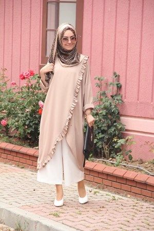 Sep 22, 2021 · arumi bachsin sekarang telah menjadi istri dari emil dardak. 7 OOTD Hijab dan Baju Lebaran Hits Warna Earthy Tone yang