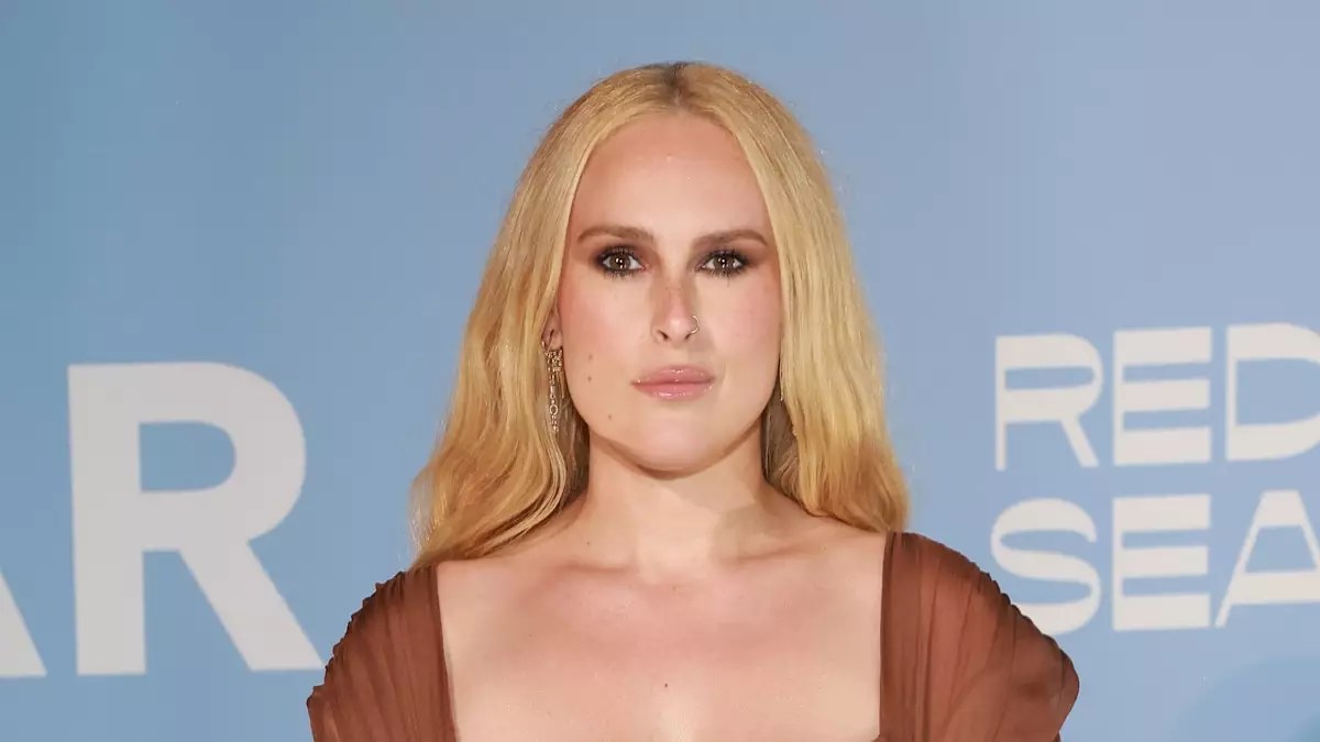 Radiant Resilience: Rumer Willis Redefines Modern Motherhood