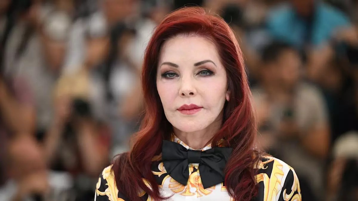 Elegant Evolution: Priscilla Presley’s Timeless Style Journey