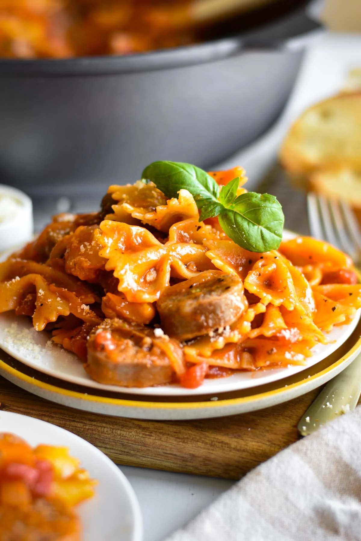 one pot halal sausage pepper onion pasta Italian tomato sauce easy family weeknight dinner