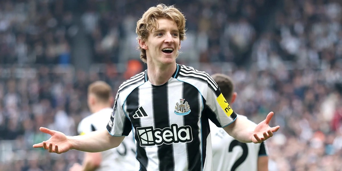 Bayern Munchen Incar Anthony Gordon di Tengah Tekanan Finansial Newcastle