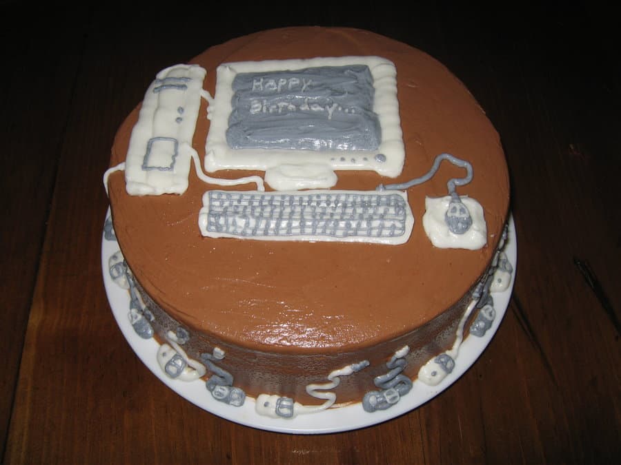 Happy Birthday Laptop Cake Design : Happy Birthday CEan-Praveenscience! | CrazyEngineers