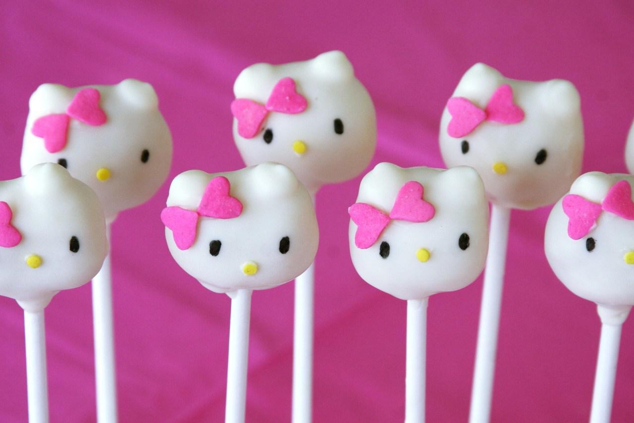 Sep 21, 2021 · gillian anderson celebrated her 'big' win at the emmy's in an unsurprising way on tuesday, as she was gifted a very crude cake from the chloé team. HD Cake Pops Kitty Wallpaper | Download Free - 140191