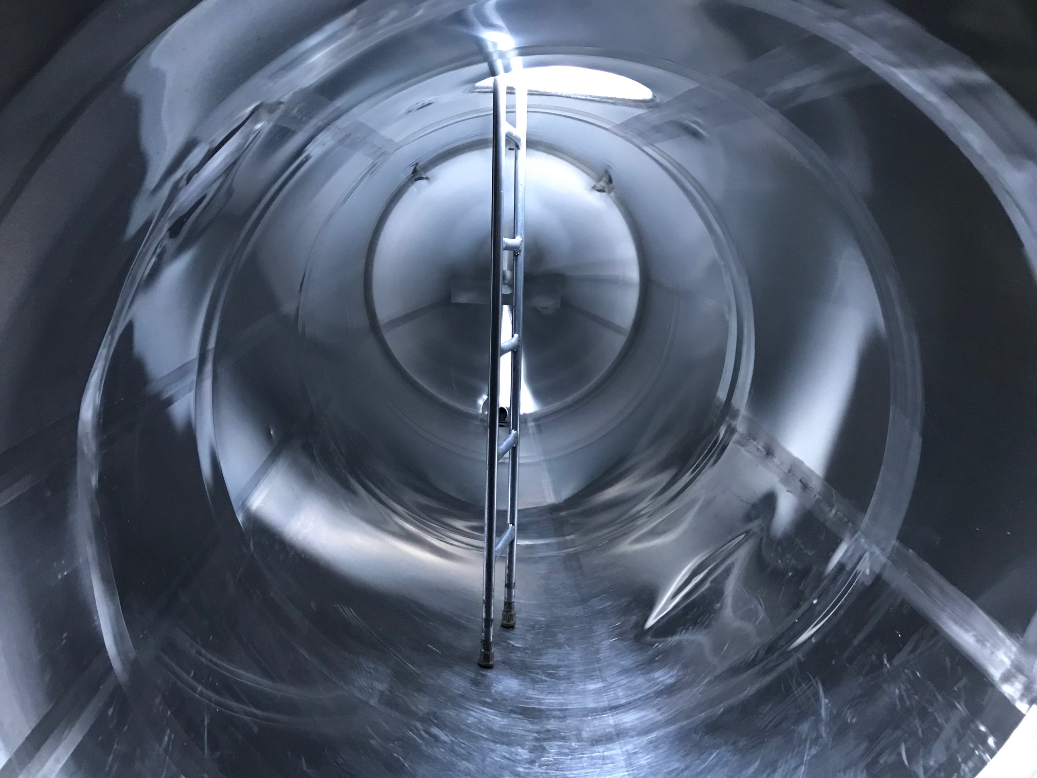 We may earn a commission through links on our site. 1996 Walker 6500 Gallon 2-Compartment | Dry Bulk and