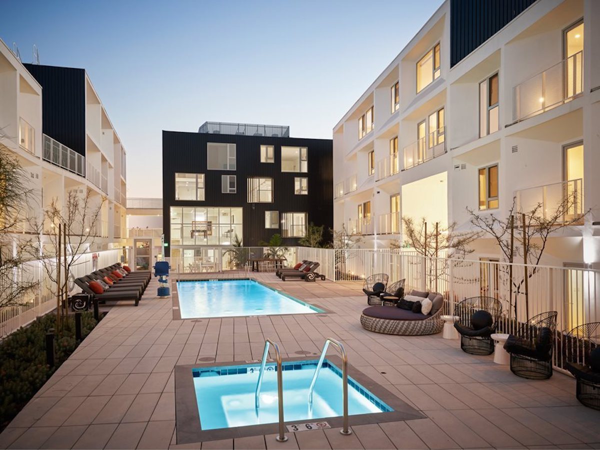 Ucla University Apartments - Case Study Mid Century Modern At Ucla S Boulevard Apartments Dci Furniture