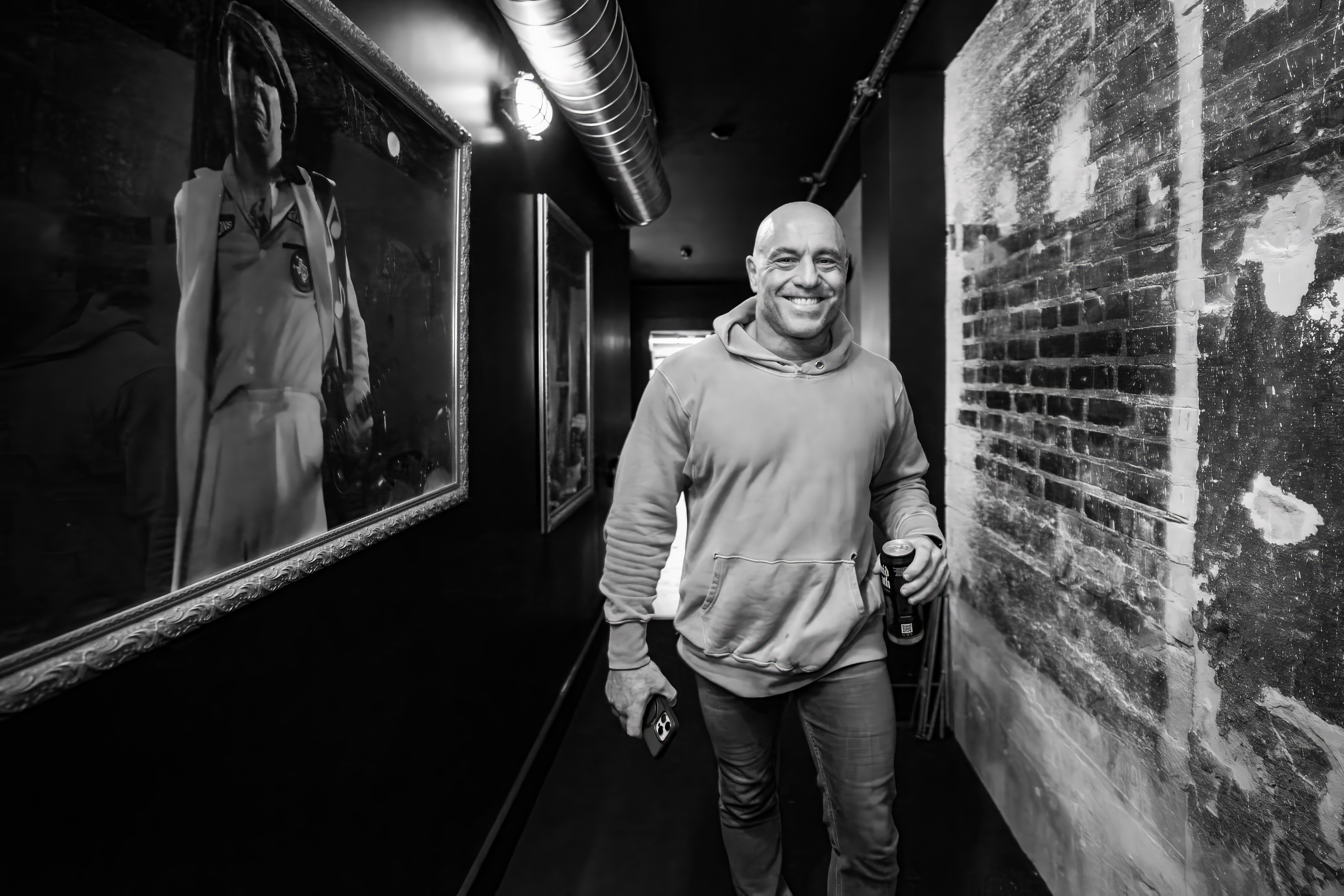 Joe Rogan Sets Multi-Year Extension With Spotify Joe Rogan Sets Multi-Year Extension With Spotify