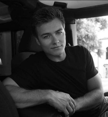 Peyton Meyer Now : Peyton Meyer Death Fact Check Birthday Age Dead Or Kicking