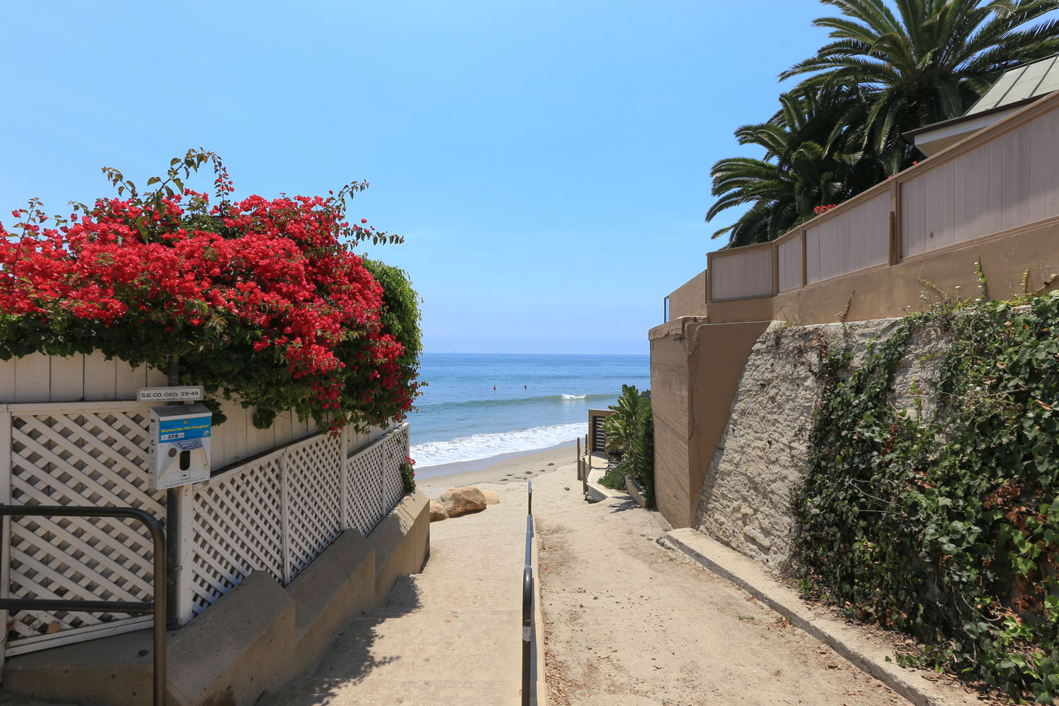 Just over a block from the sand and . Montecito | DeAragon Group | Santa Barbara, Montecito