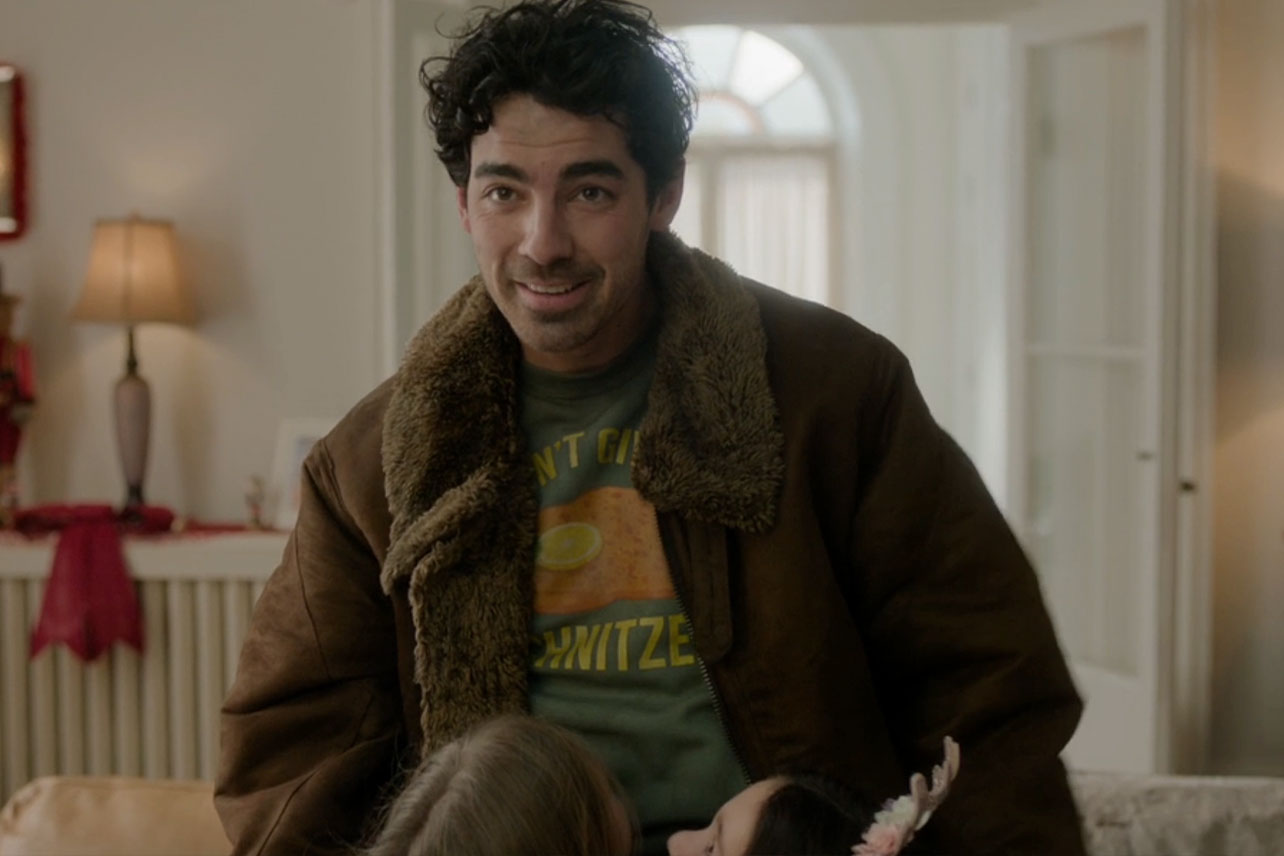 Were Joe Jonas’ real-life daughters in ‘A Very Jonas Christmas Movie’?