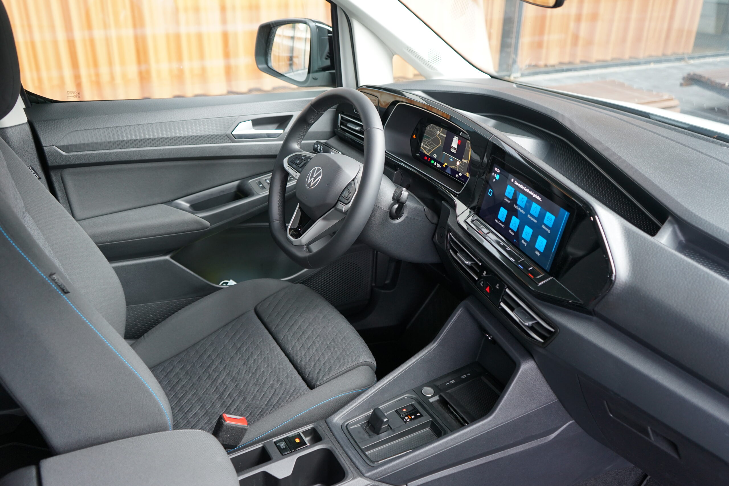 VW Caddy (2022) - Digitale Features im praktischen Alltagsbegleiter 10 VW Caddy 5 „Move“ 5-Sitzer 2.0 TDI (90 kW) 7-Gang-DSG