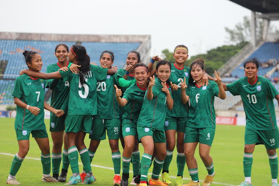 থাইল্যান্ডে পরপর দুই ম্যাচে হেরে ব্যাখ্যায় আশ্রয় কোচ বাটলারের