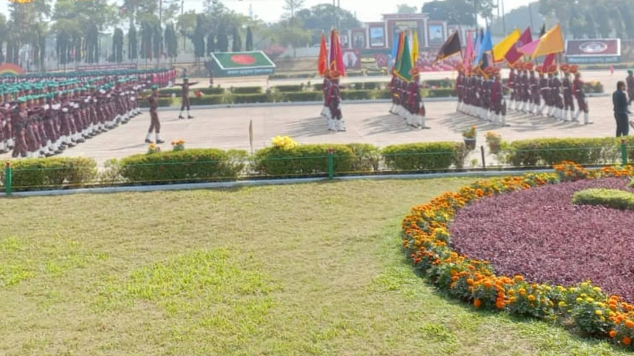 বিজিবির ১০৪তম রিক্রুট ব্যাচের প্রশিক্ষণ সমাপনী কুচকাওয়াজ অনুষ্ঠিত