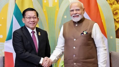 প্রথম বিদেশ সফরে ভারতে গেলেন মিয়ানমারের প্রেসিডেন্ট মিন অং হ্লেইং