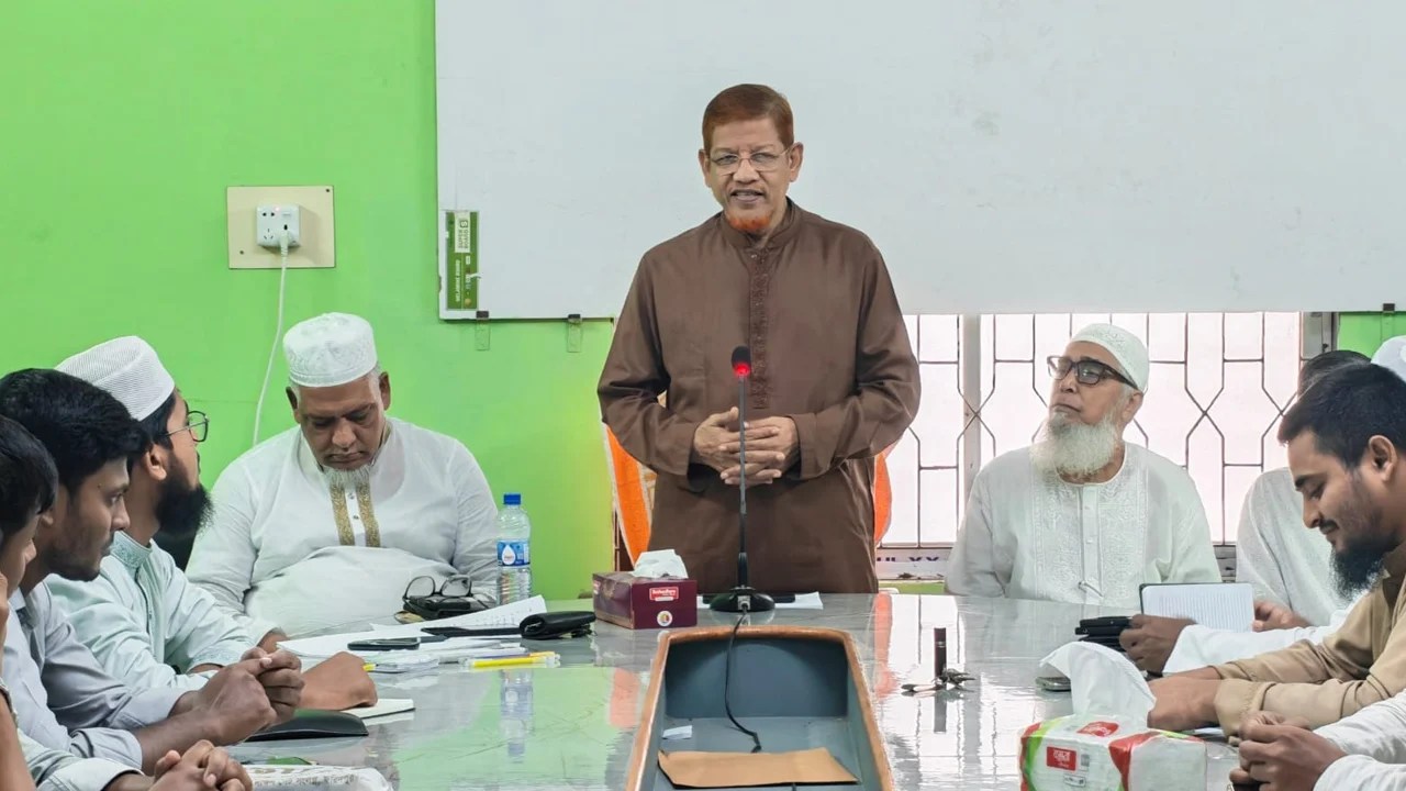 সংবিধান সংস্কারের গণভোটের রায় প্রত্যাখ্যান করে বিএনপি বেইমানি করেছে, হামিদুর রহমান আযাদ