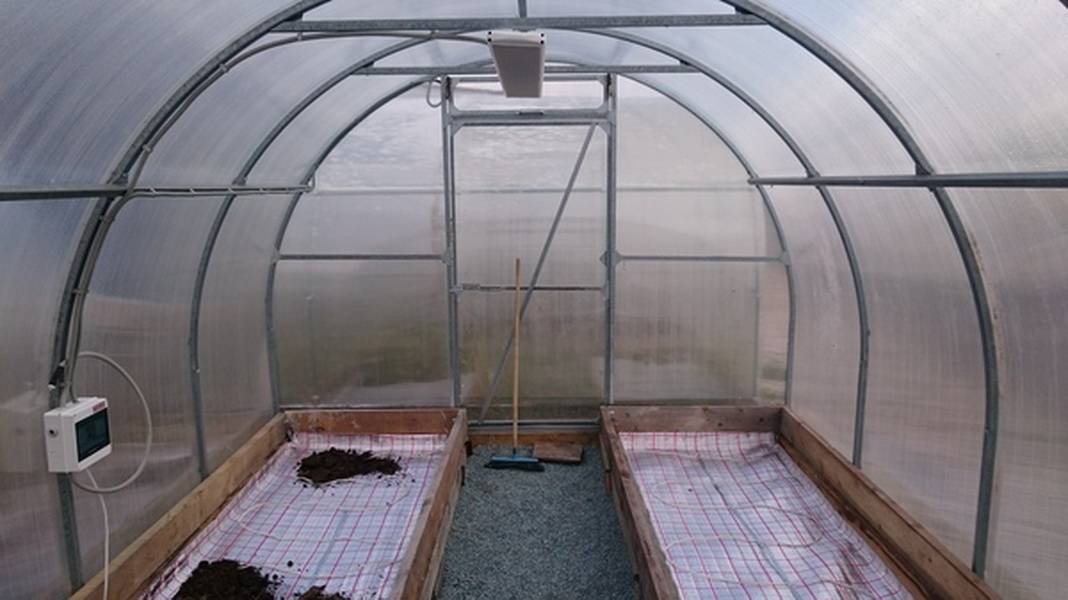 Мастерим отопление для теплицы своими руками из свечи