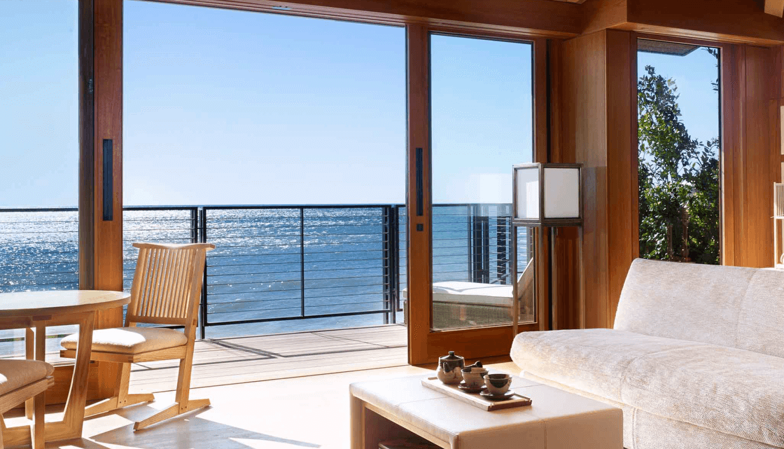 VIP Malibu Travel Guide, including hotels, restaurants, activities