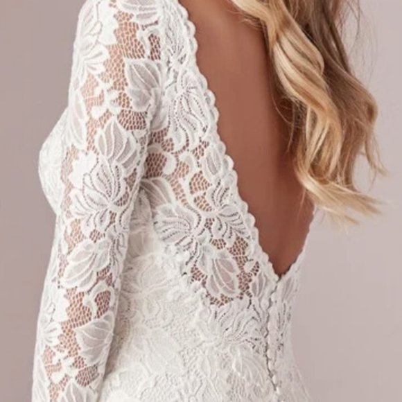 The need to recognize faces is deeply rooted in us and the hollow face illusion at museum of illusions orlando brings this fascination to life! Maggie Sottero Dresses | New Maggie Sottero Tina Dawn Wedding Dress | Poshmark