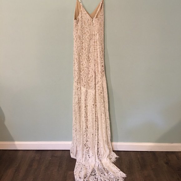 Model in white flynn skye maple top. Lulu S Dresses Lulus Flynn White Lace Maxi Dress Size Small Poshmark